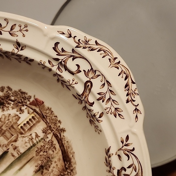 Johnson Bros Vintage Vegetable dish. - Picture 4 of 10